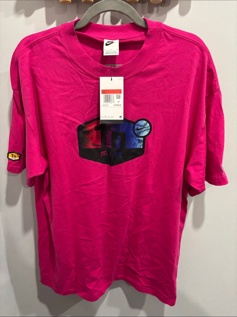 BRAND NEW WITH TAGS -Nike Men’s Tn Air Short-Sleeve Tee in Bright Pink with Logo